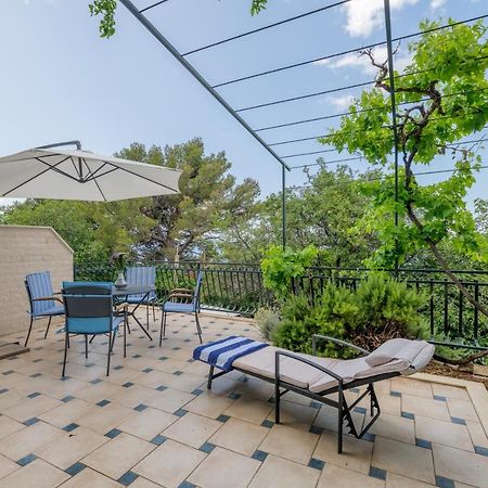 Apartmani Mirta โอมิช ภายนอก รูปภาพ